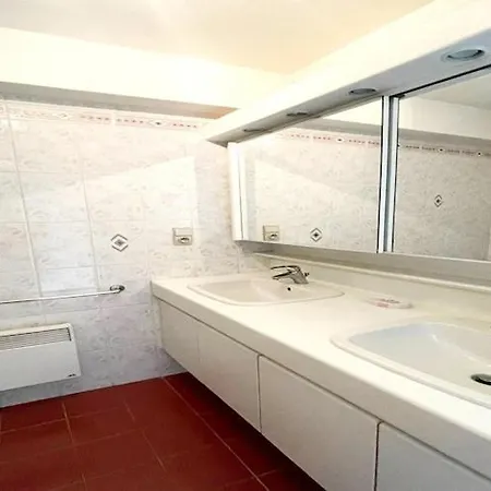 Near Epernay Square Apartment