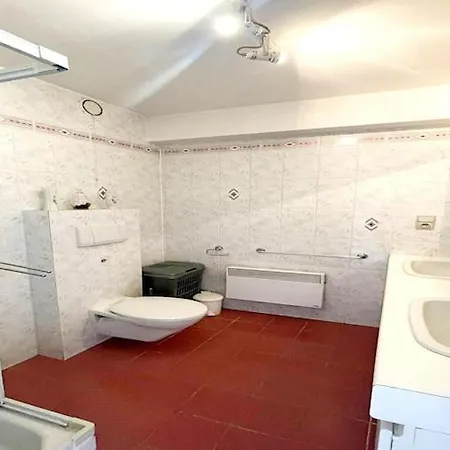 Near Epernay Square Apartment