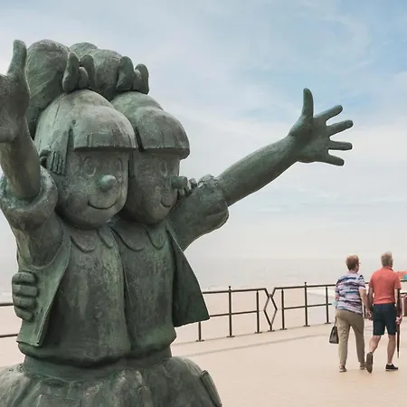 In Epernay Square With Sea View