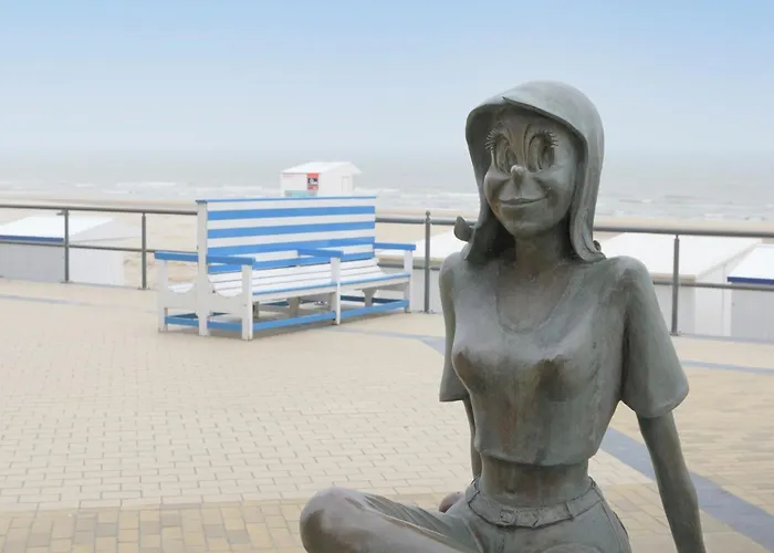 In Epernay Square With Sea View Apartment